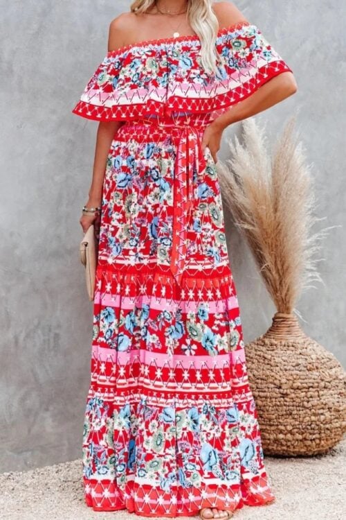 Robe longue col fendu à lacets style régulier