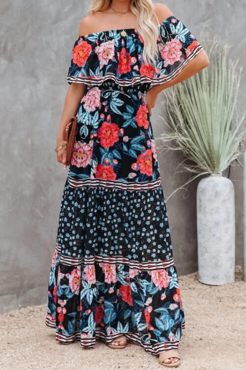 Robe longue col fendu à lacets style régulier